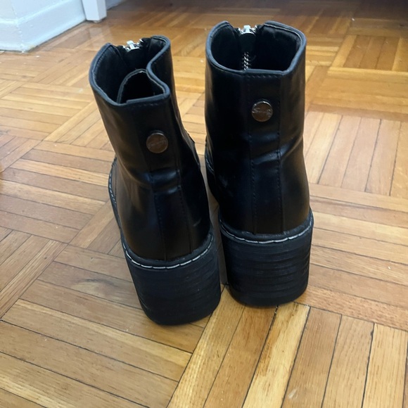 Zip front boots - Picture 3 of 5